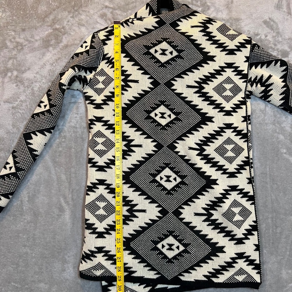 ii Sisters Boho Southwestern  Waterfall Cardigan‎ Women's S/M Black & Cream - Picture 8 of 9